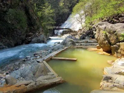 赤湯温泉 山口館(新潟県) | 秘湯マップ 日本全国の秘湯・温泉をご紹介!