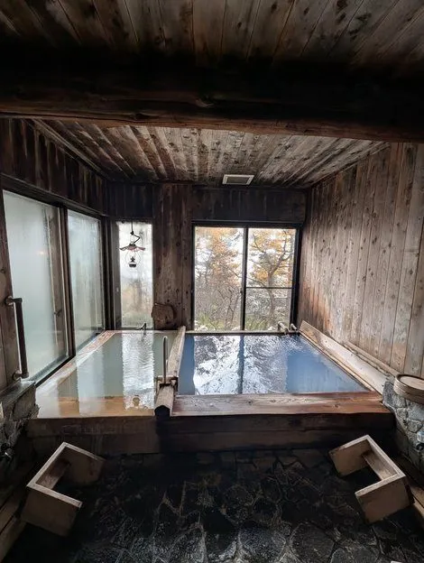 高峰温泉 ランプの宿 | 長野県秘湯マップ 日本全国の秘湯・温泉をご紹介！