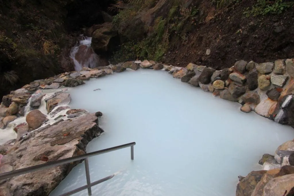 燕温泉 河原の湯 | 新潟県秘湯マップ 日本全国の秘湯・温泉をご紹介！